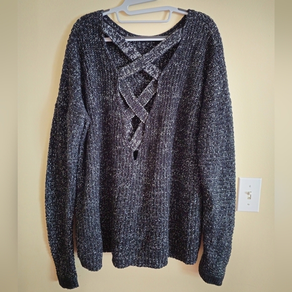 Forever 21 Black & White Marbled Knit Criss-Cross Back Sweater Size 2X - Picture 2 of 6